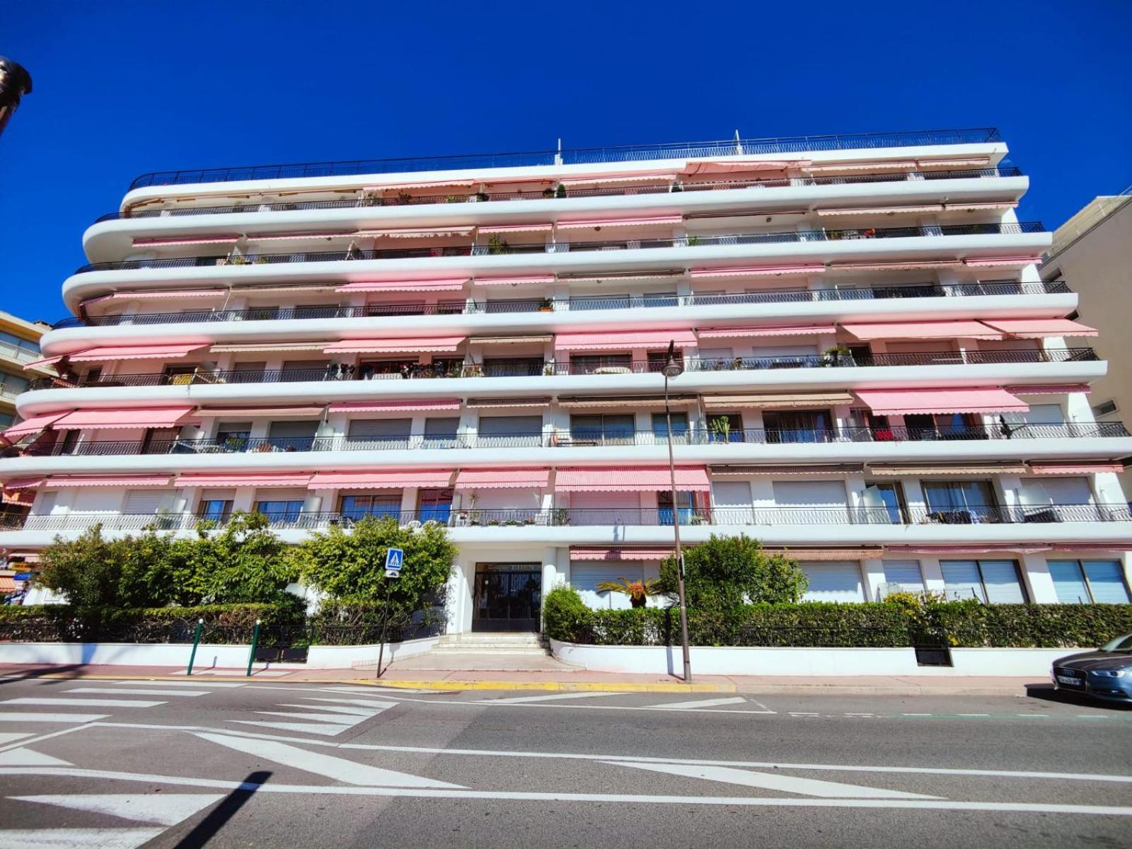 Le Coq Eden - Air Conditioning - Seafront *
